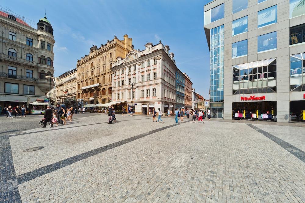 Prague Inn Екстер'єр фото